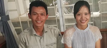 Sim Theara og hendes mand, Sarak, leder et kollegium for henholdsvis unge mænd og unge kvinder i Siem Reap Sim Theara og hendes mand