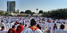 Præster i Tanzania i procession