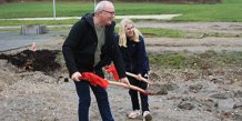 Ivan Jakobsen tager første spadestik til udvidelse af Stubbekøbing Efterskole i 2020