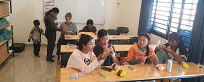 Hækleprojekt på Living Hope Center